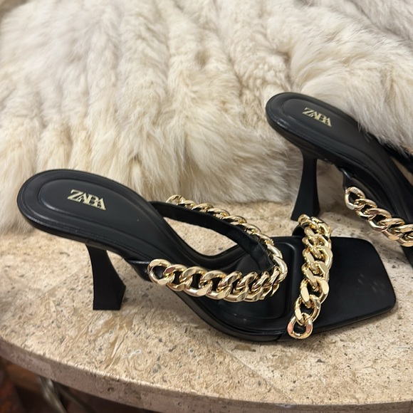 Zara gold chain sandals - Picture 3 of 6